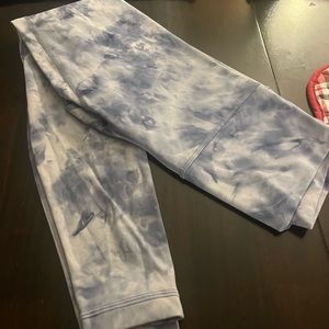 Lululemons align size 4 length 28